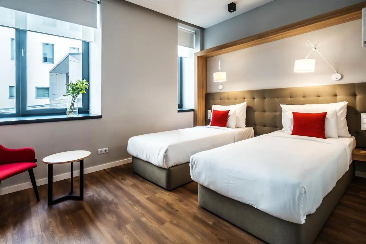 Up Hotel Budapest 4*,