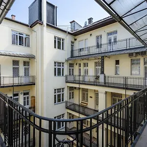 Apartment Stollar Apartment, Danube View