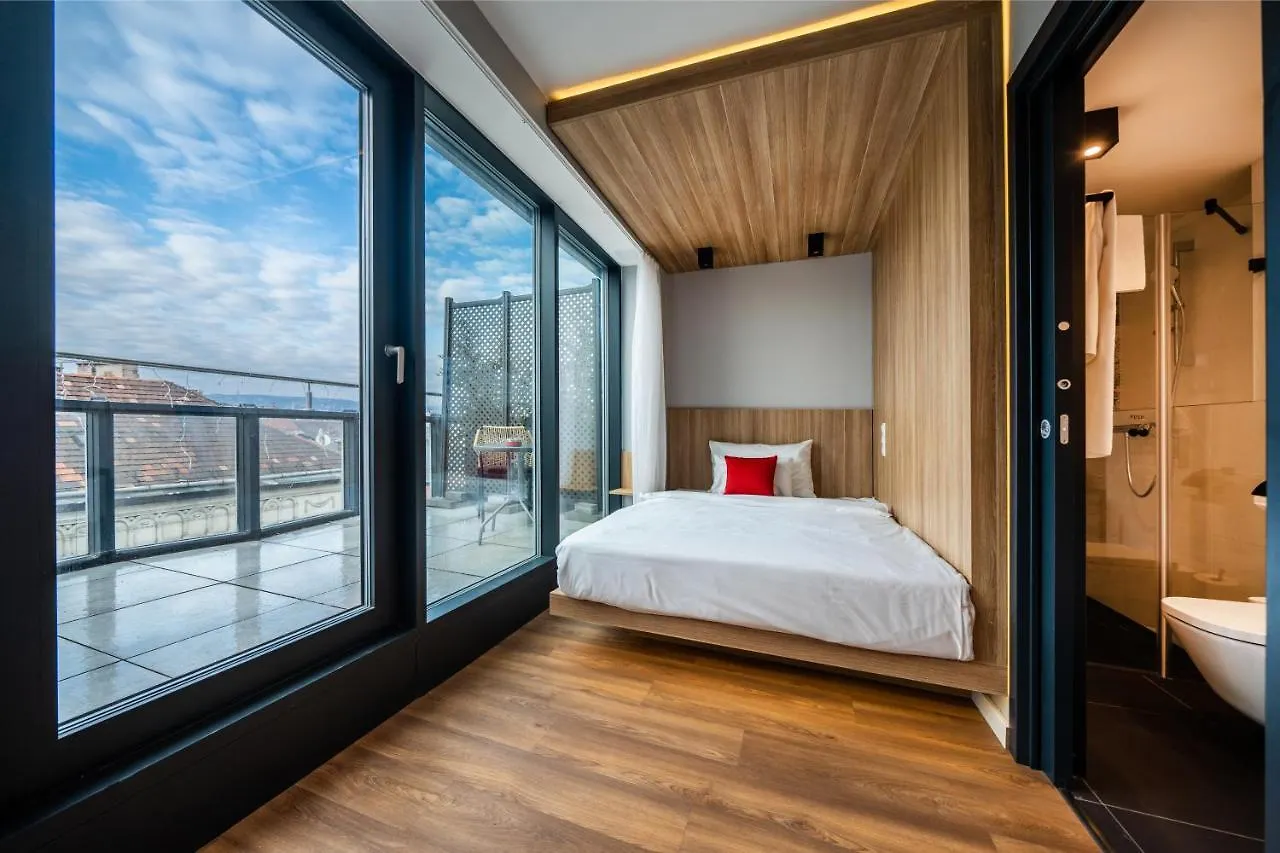 Up Hotel Budapest 4*,